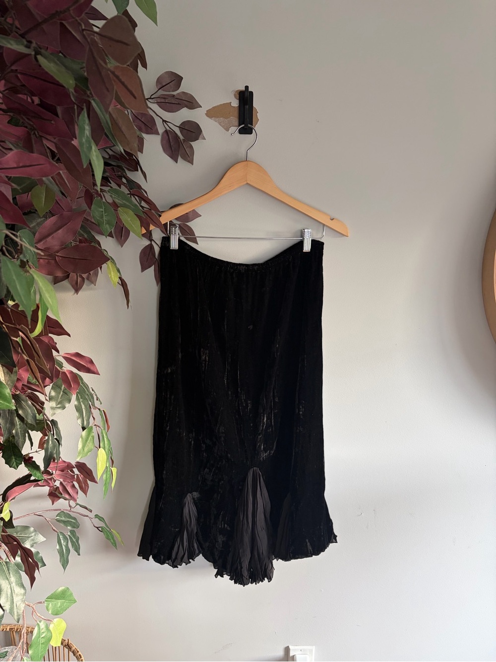 Black Velvet Midi Skirt with Pleated Hem